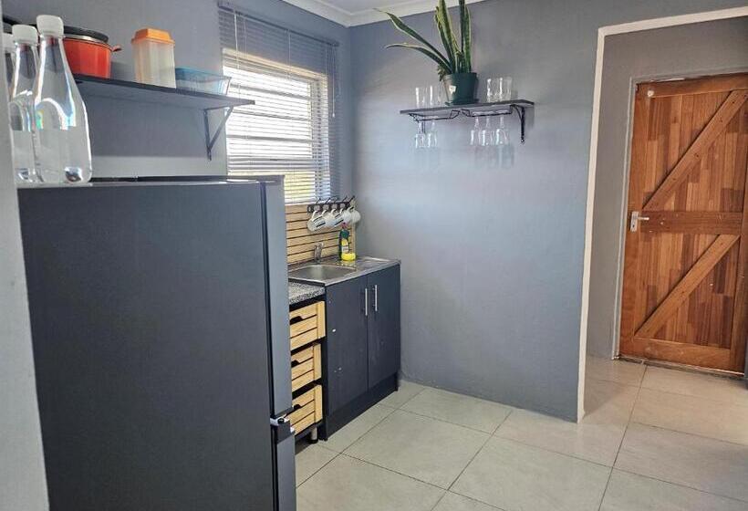 بنسيون Zufike Guesthouse