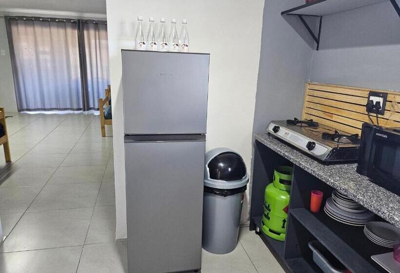 بنسيون Zufike Guesthouse