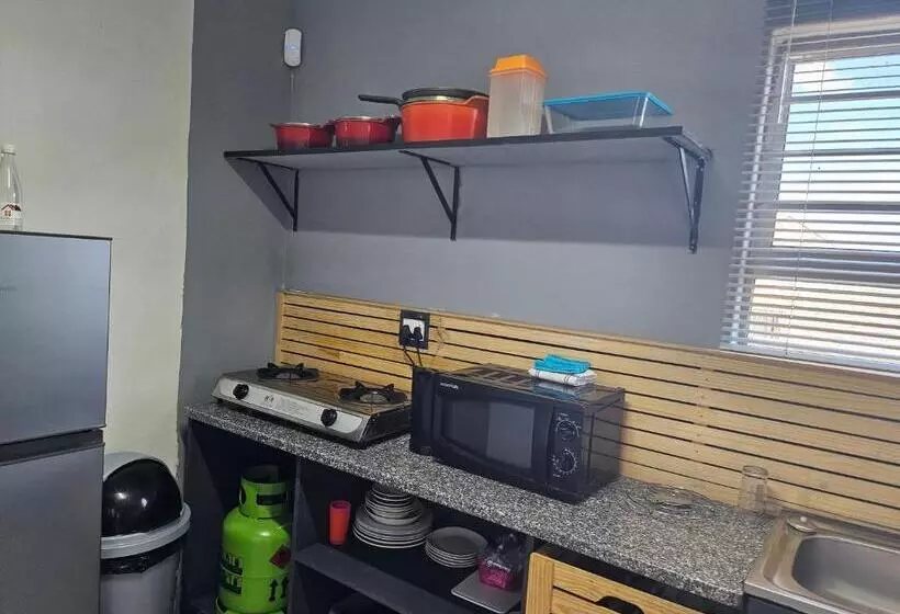 ペンション Zufike Guesthouse