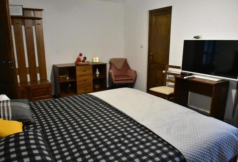 Pensiunea Crenguța Fermecată