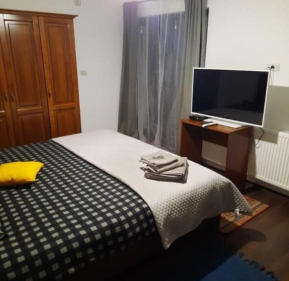 Pensiunea Crenguța Fermecată