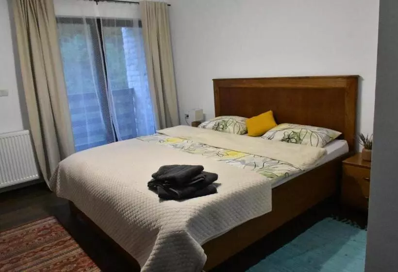 Pensiunea Crenguța Fermecată