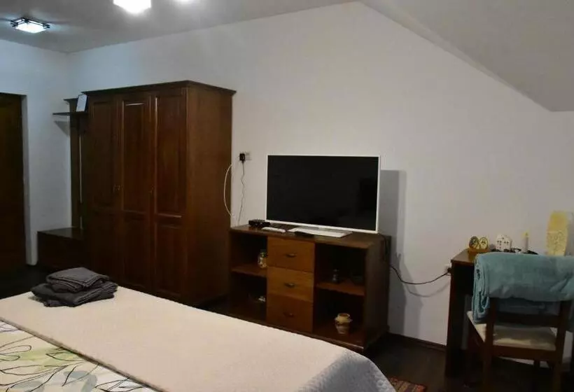 Pensiunea Crenguța Fermecată