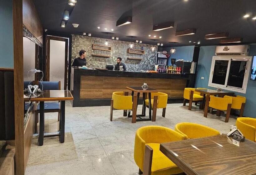 Royal Garden Hotel & Restaurant