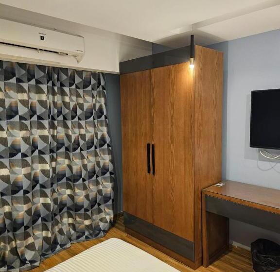 Royal Garden Hotel & Restaurant