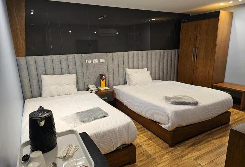 Royal Garden Hotel & Restaurant