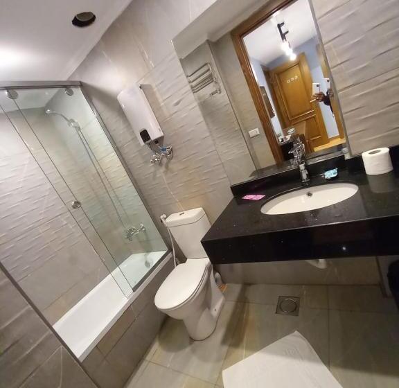 Royal Garden Hotel & Restaurant