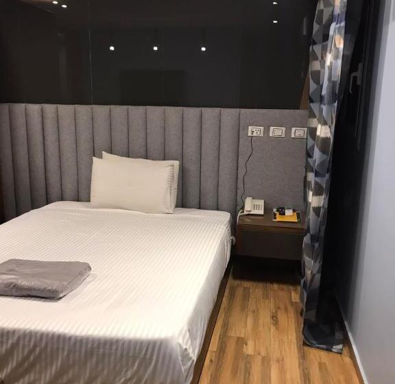 Royal Garden Hotel & Restaurant