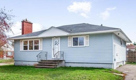 هاستل The Resurgo Room   5 Min Walk To Moncton Hospital