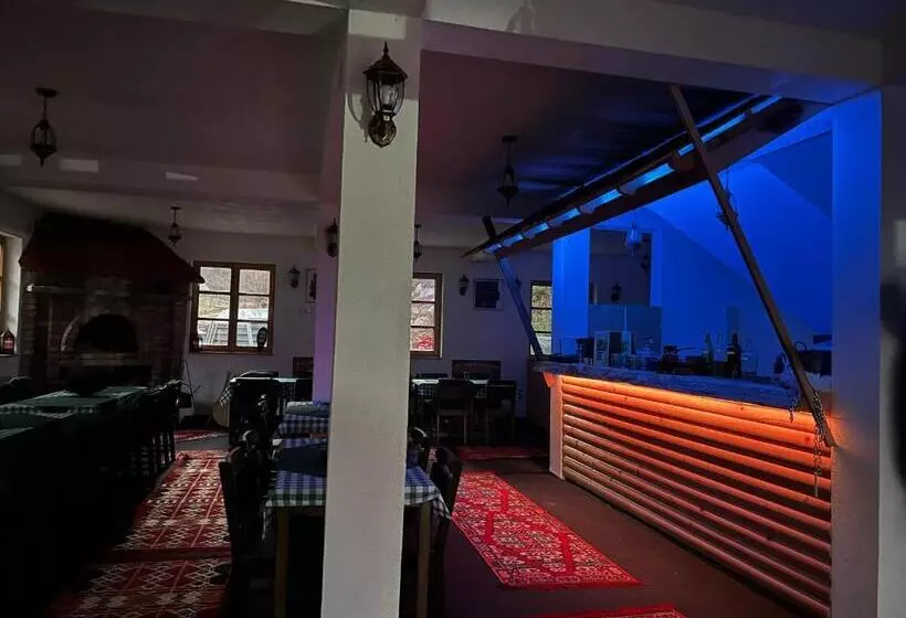 تختخواب و صبحانه Bjelasnica Villa Treskina Dvorišta Apartmani Izletište Ribnjak