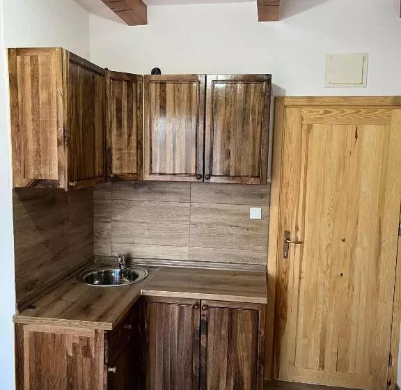 تختخواب و صبحانه Bjelasnica Villa Treskina Dvorišta Apartmani Izletište Ribnjak