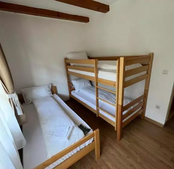 تختخواب و صبحانه Bjelasnica Villa Treskina Dvorišta Apartmani Izletište Ribnjak