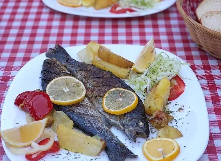 تختخواب و صبحانه Bjelasnica Villa Treskina Dvorišta Apartmani Izletište Ribnjak