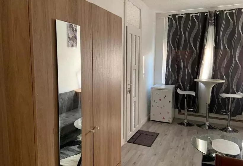 Aamiaismajoitus (B&B) Chambre Charmante Entre Paris Et Disney