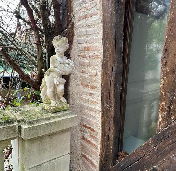 Aamiaismajoitus (B&B) Maison D Hôtes Prince Face Au Château Du Clos Luce