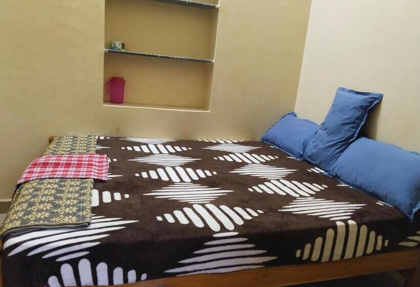 Bed and Breakfast Selvalaxmi Restaurant And Lodge