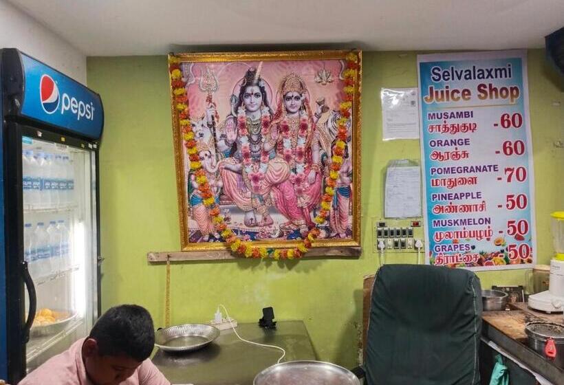 Bed and Breakfast Selvalaxmi Restaurant And Lodge