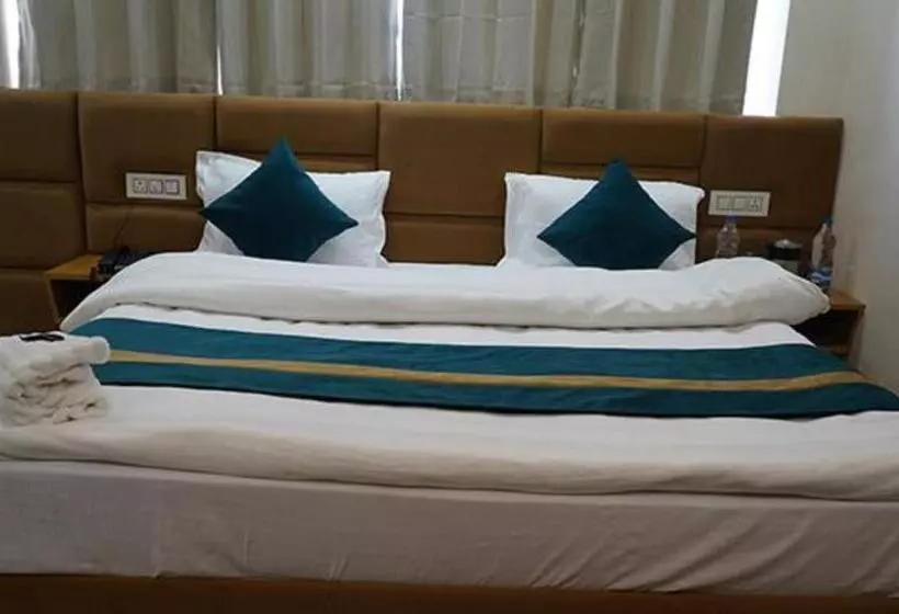 Fabhotel Flying Kiwi