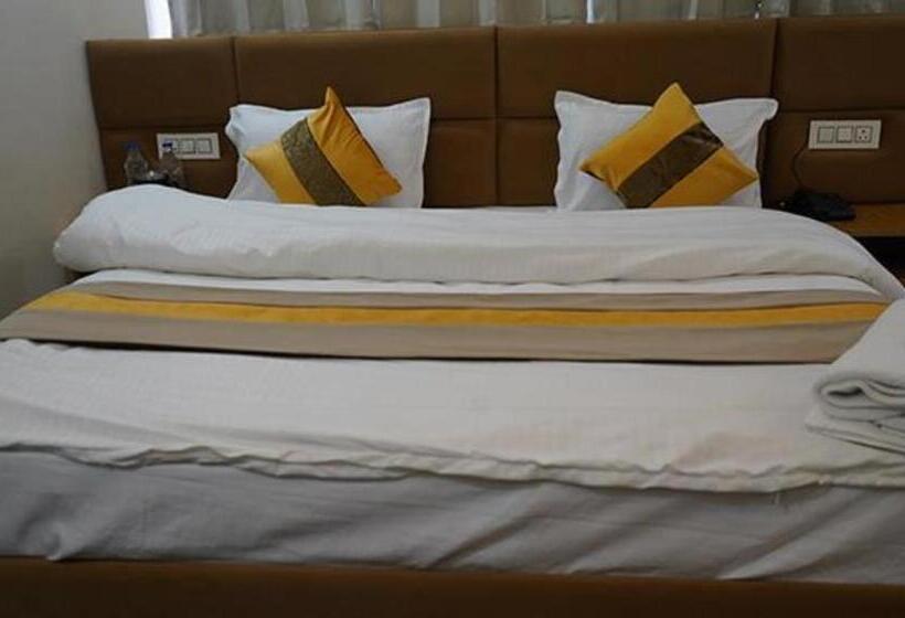 Fabhotel Flying Kiwi