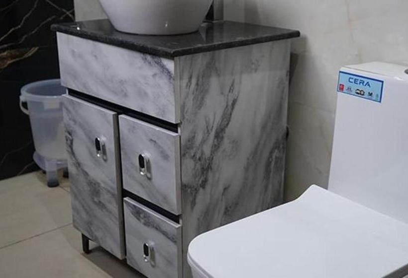 Fabhotel Flying Kiwi