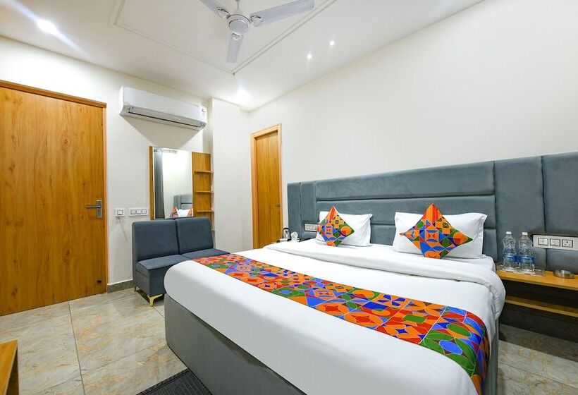 Fabhotel Flying Kiwi