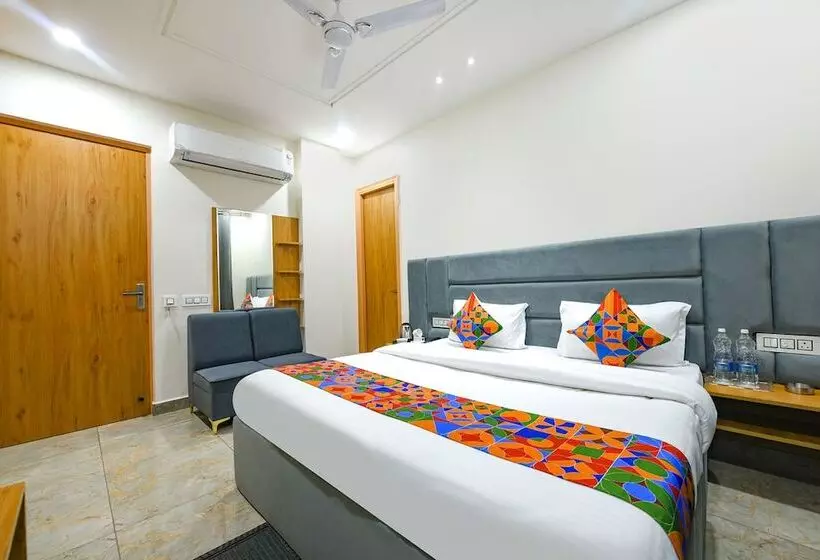 Fabhotel Flying Kiwi