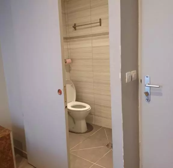 هتل Azur