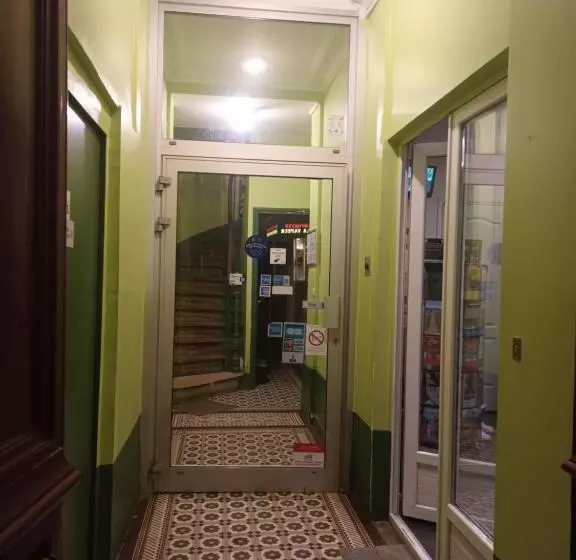 هتل Azur
