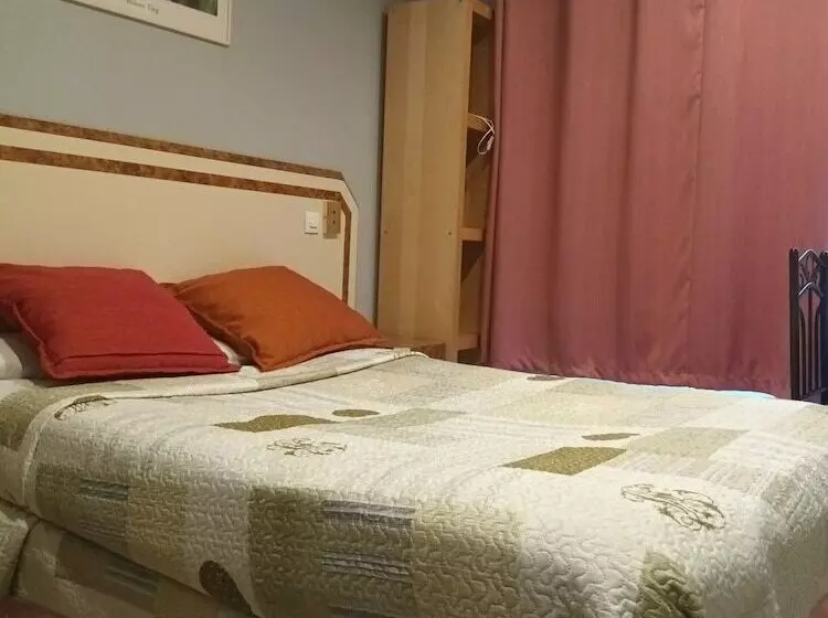 هتل Azur
