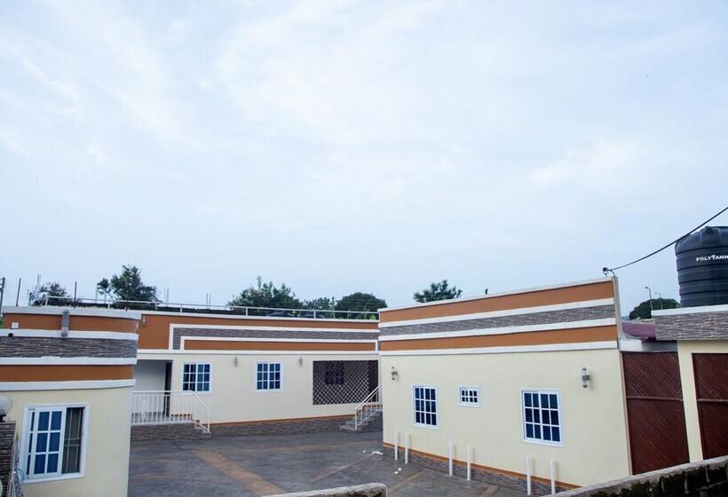 בית מלון כפרי Brymac