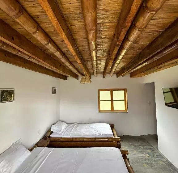 ホテル Finca El Manantial Isnos