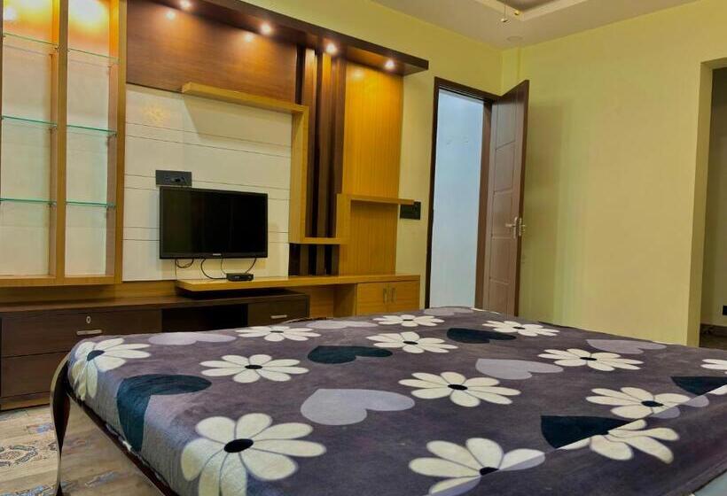 Hotelli Gurgaon Farmhouseparty Birthday Party