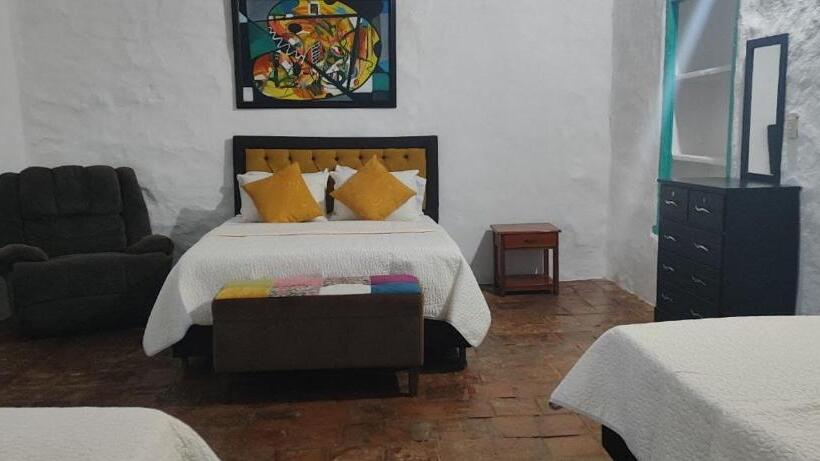 هتل Hospedaje Casa Grande Arbolito