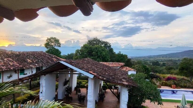 هتل Hospedaje Casa Grande Arbolito