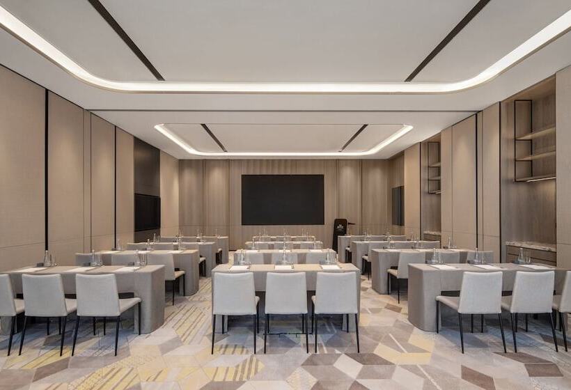 Отель Marriott Executive Apartments Hangzhou