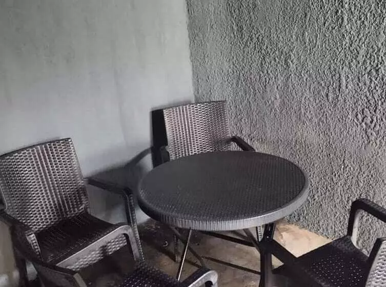 هتل The Crib Artist Residence