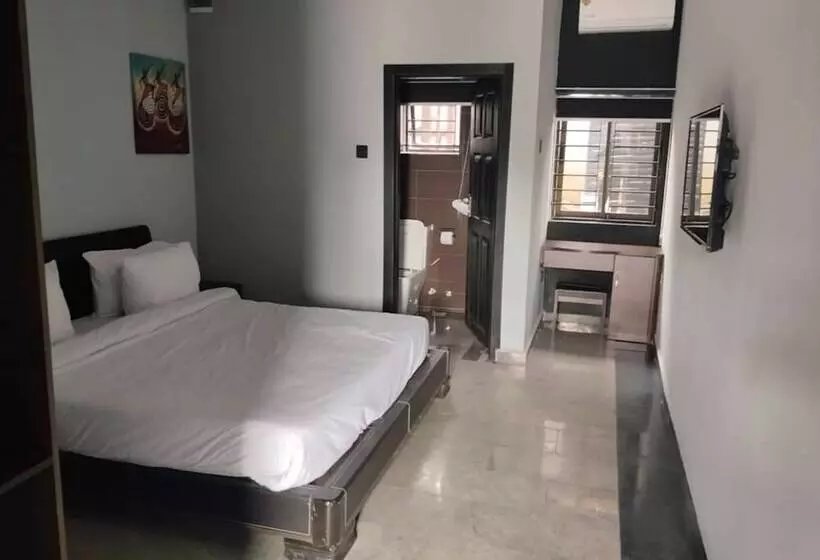 هتل The Crib Artist Residence