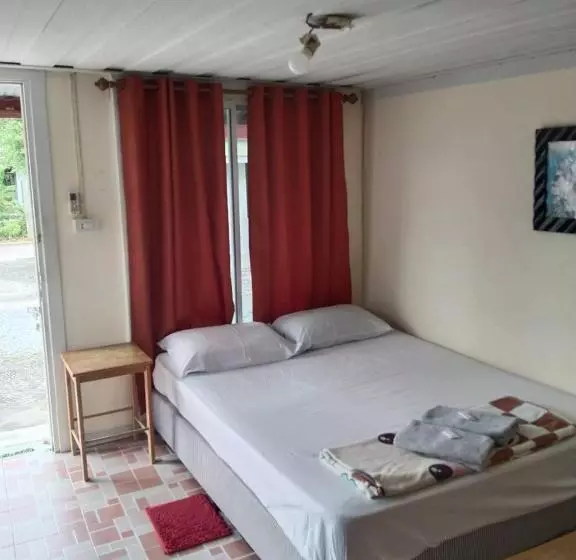 ペンション บ้านมีสุขรีสอร์ท