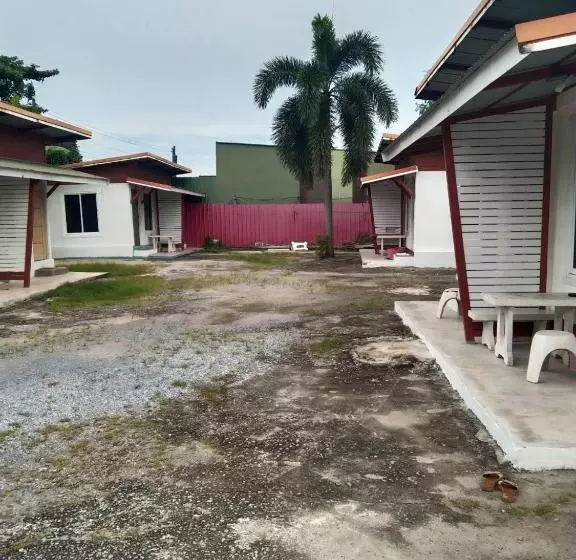 ペンション บ้านมีสุขรีสอร์ท