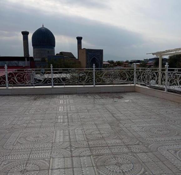 Pensão Daniyar Guest House