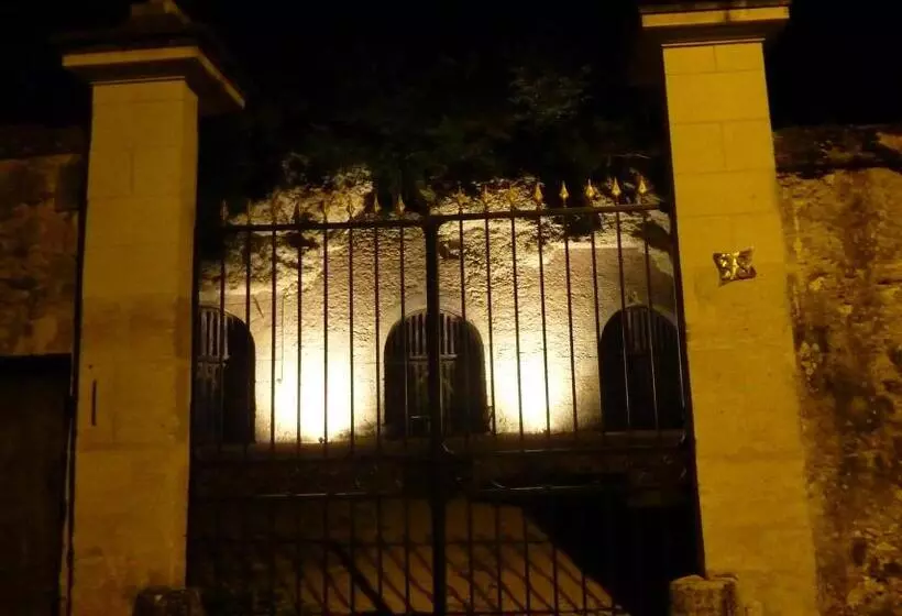 Majatalo Le Clos Des Violettes