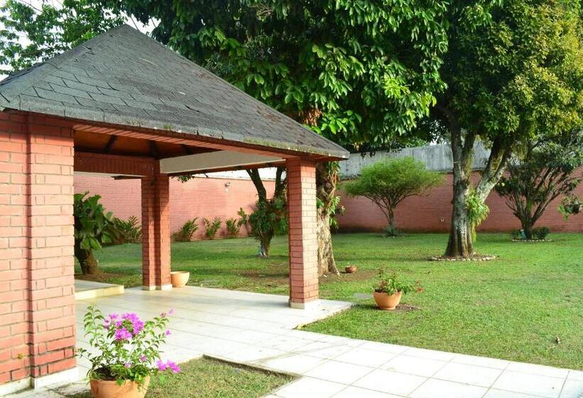 פנסיון Sun House