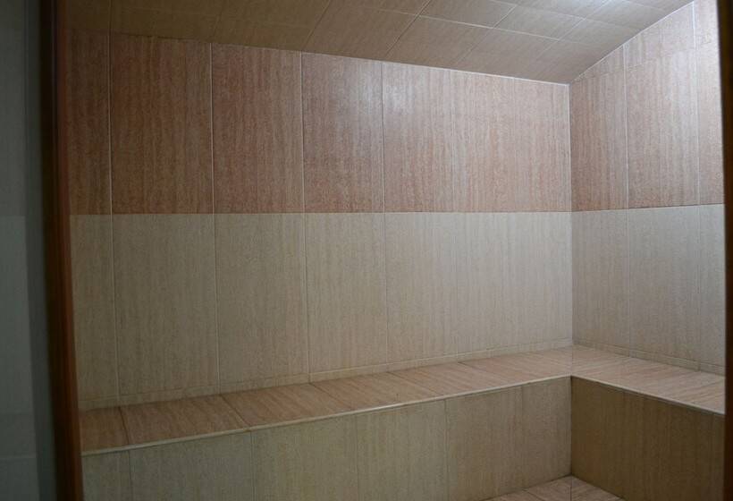 פנסיון Sun House