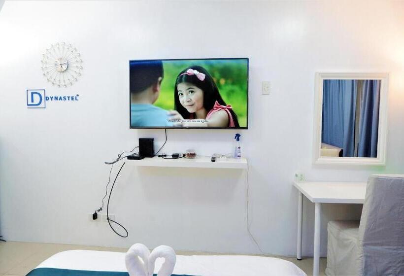 Shore Residences Moa Dynastel Staycation