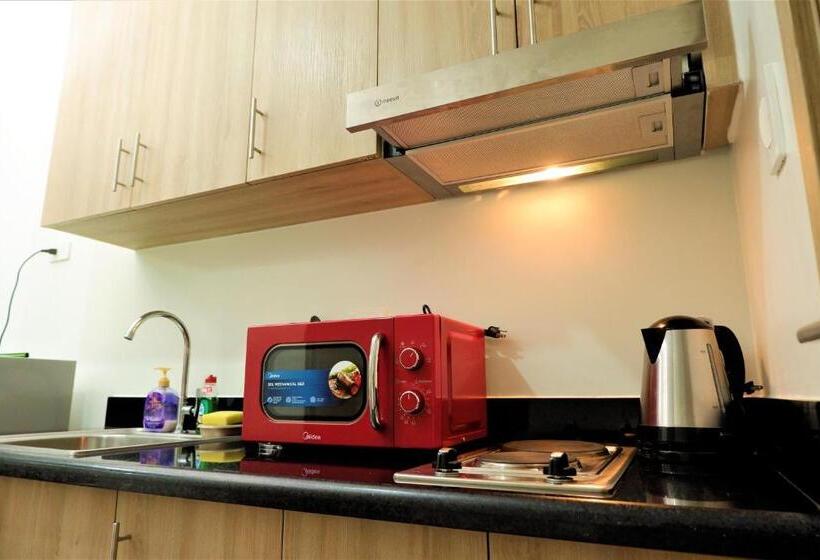 Shore Residences Moa Dynastel Staycation