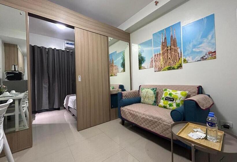 Shore Residences Moa Dynastel Staycation