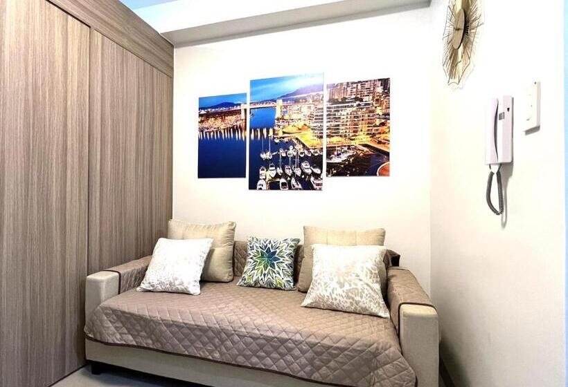 Shore Residences Moa Dynastel Staycation