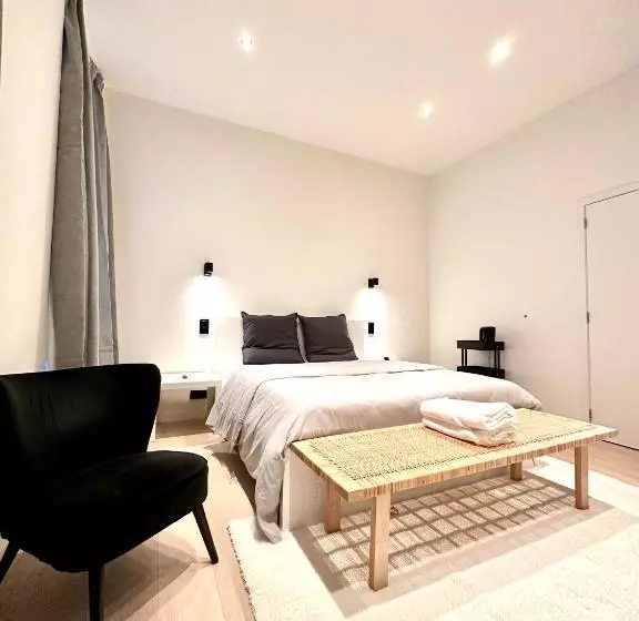 Cozy Bed And Breakfast At European Commision