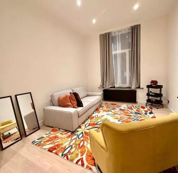 Cozy Bed And Breakfast At European Commision