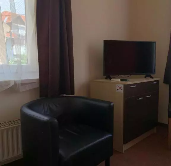 City Hotel Agoston